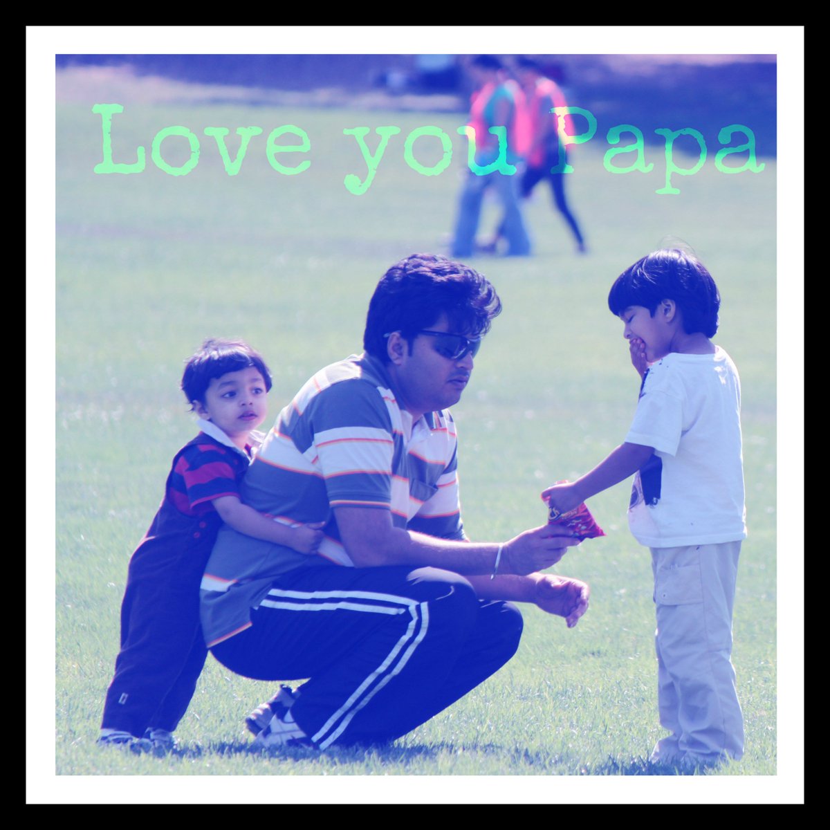sharepyar's tweet photo. Happy Father's day from https://t.co/789ZVrODxN
#DadnMe #DateWithUrDad #DadnWe #fathesday #daddyday #fathersdaygift https://t.co/o1ty1vAqYd