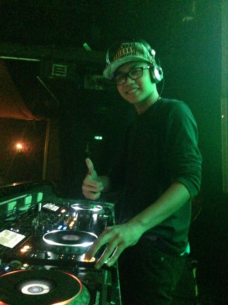 ErnesTenorio's tweet photo. Played for like 5hrs straight last night, solid! #ClubHaze https://t.co/TQvV6FoR6o