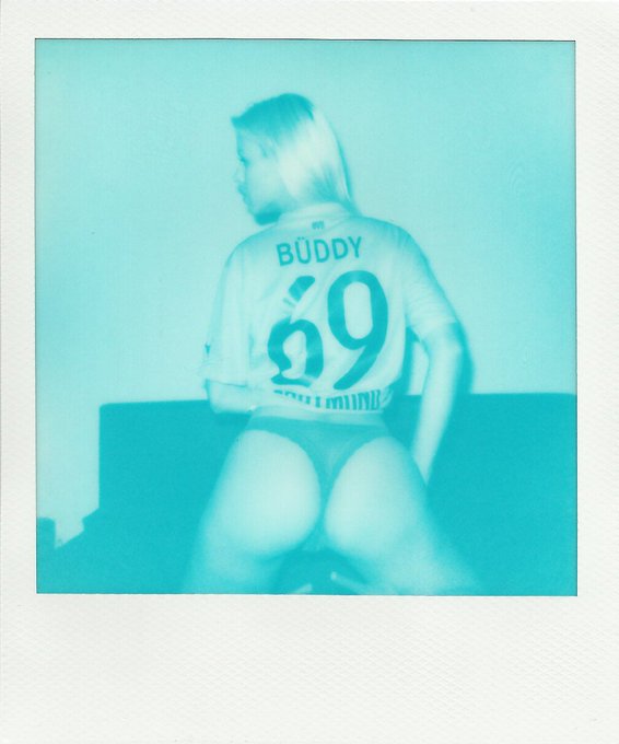 Great #polaroid pics by my friend @christofbuddystarr #LosAngeles #USA https://t.co/1lwmwz84E4<a href="/tag/polaroid"class="tags">#polaroid</a><a class="tags" target="_blank" title="On Twitter" href="/?out=eyJ0eXAiOiJKV1QiLCJhbGciOiJIUzUxMiJ9.eyJpYXQiOjE3MjEyNjg3ODcsImlzcyI6InR3cG9ybnN0YXJzLmNvbSIsIm5iZiI6MTcyMTI2ODc4NywiZXhwIjoxNzUyODA0Nzg3LCJyZWRpcmVjdF91cmwiOiJodHRwczovL3R3aXR0ZXIuY29tL2NocmlzdG9mYnVkZHlzdGFyciJ9.y-1a_EN9vTmdbJeCRLdxQNBuGcpEnRnzNDID6V1lfDr0Ra2DAM8tzcwoWI0kjAPZpy9LGaswcdAplnoAdIiY-w">@christofbuddystarr</a><a href="/tag/losangeles"class="tags"><span>#losangeles</span></a><a href="/tag/usa"class="tags"><span>#usa</span></a>