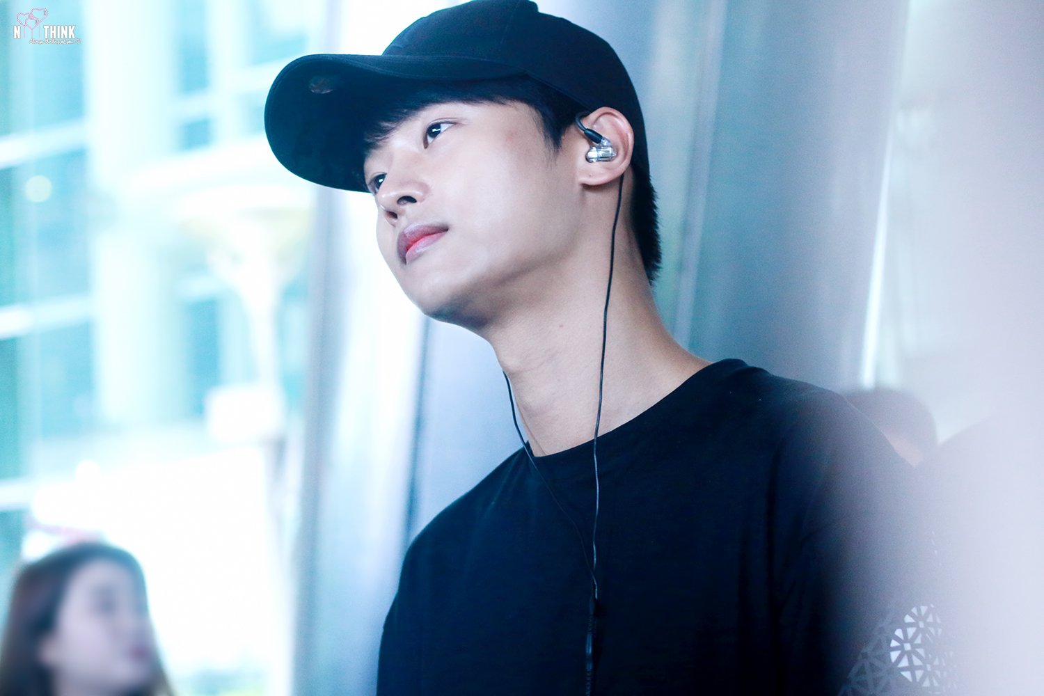 ClOKRMwUkAAOKLA.jpg:large