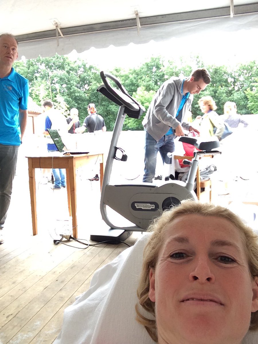 villajoep's tweet photo. Massagebed in de EHBO-stand van MTC Bernheze. #geefleven @villajoep #bikemyday https://t.co/HpjY0SeZk0