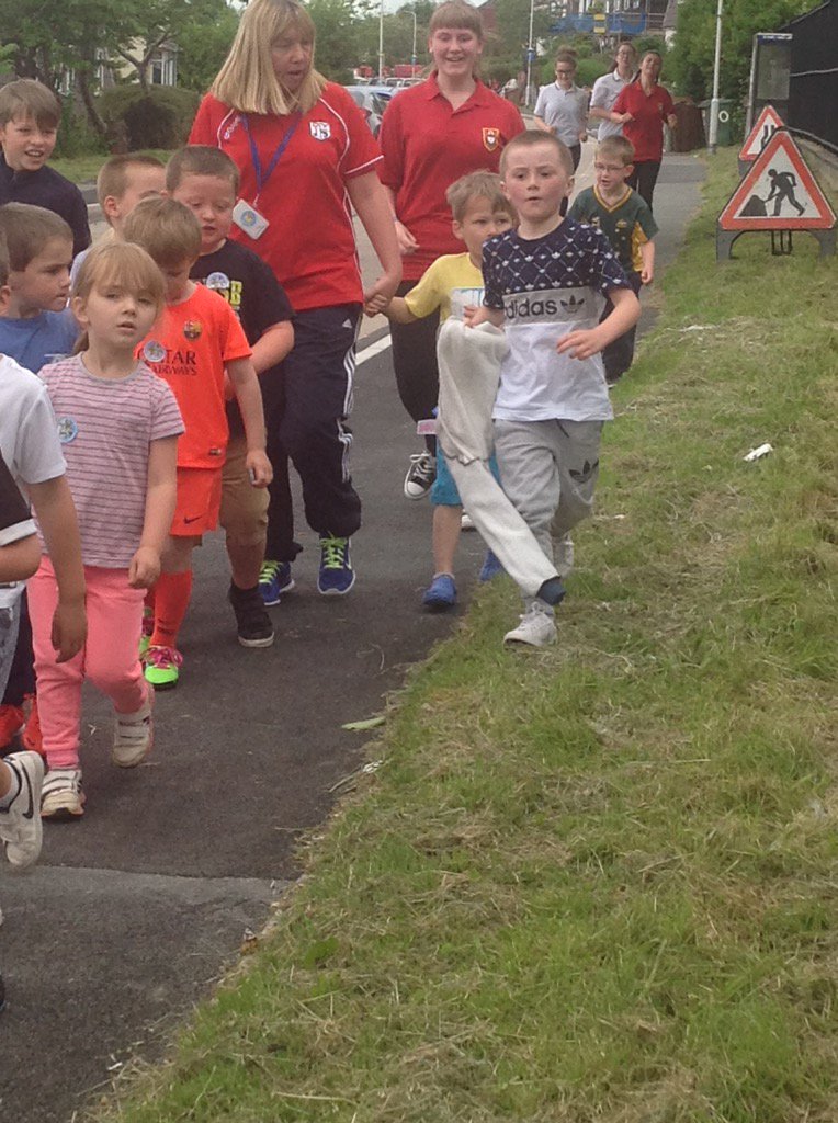 Y3StPetersRC's tweet photo. #CAFOD run for women @StPetersRCPlymouth Well done to all who ran a Mile for women yesterday! https://t.co/x8HV7gb51N
