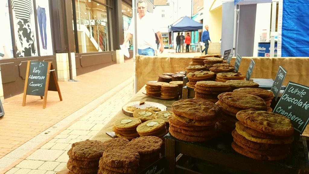 thomascookieco's tweet photo. Cookies in Sevenoaks for the @sevenoaksfest Samples are out! #cookieness #Kent https://t.co/ildi00lCZj