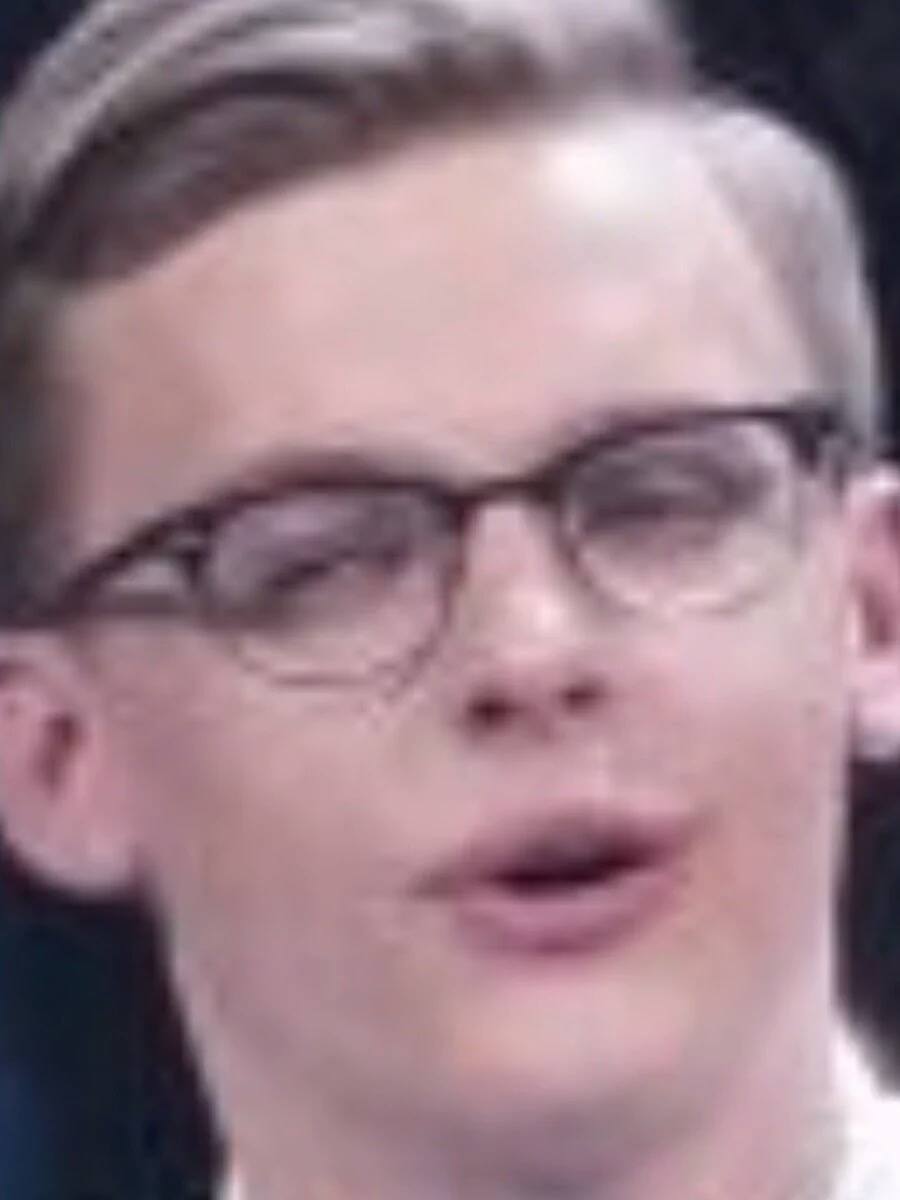 jyrimemes's tweet photo. when u see ur friend talking to their crush https://t.co/PuGaGaUvXB