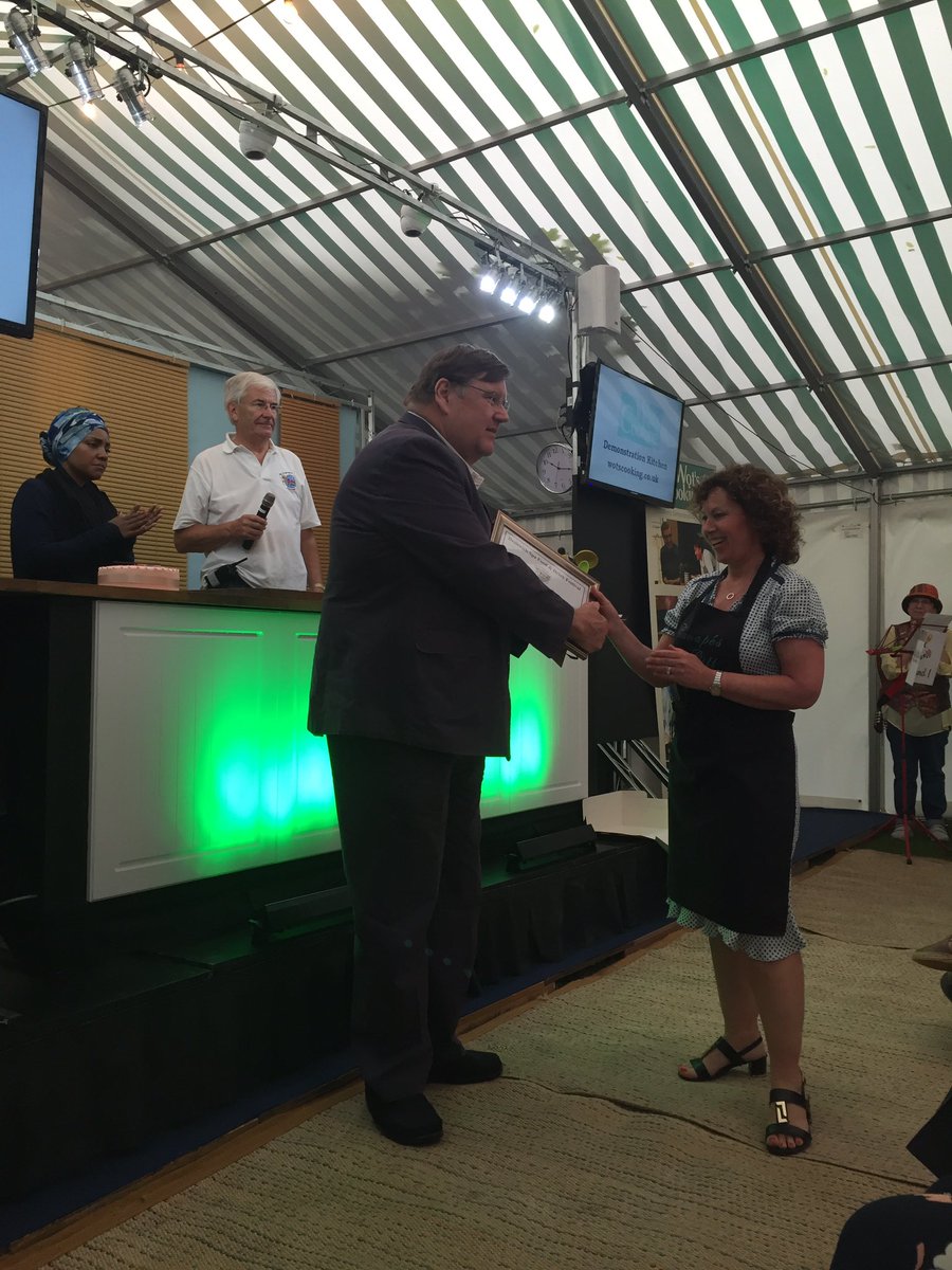 ormerodrutter's tweet photo. Congratulations to our #PieHero @CanapesbyGill for best sweet pie in Droitwich! @Droitwichfest https://t.co/cGfTCEw5lf