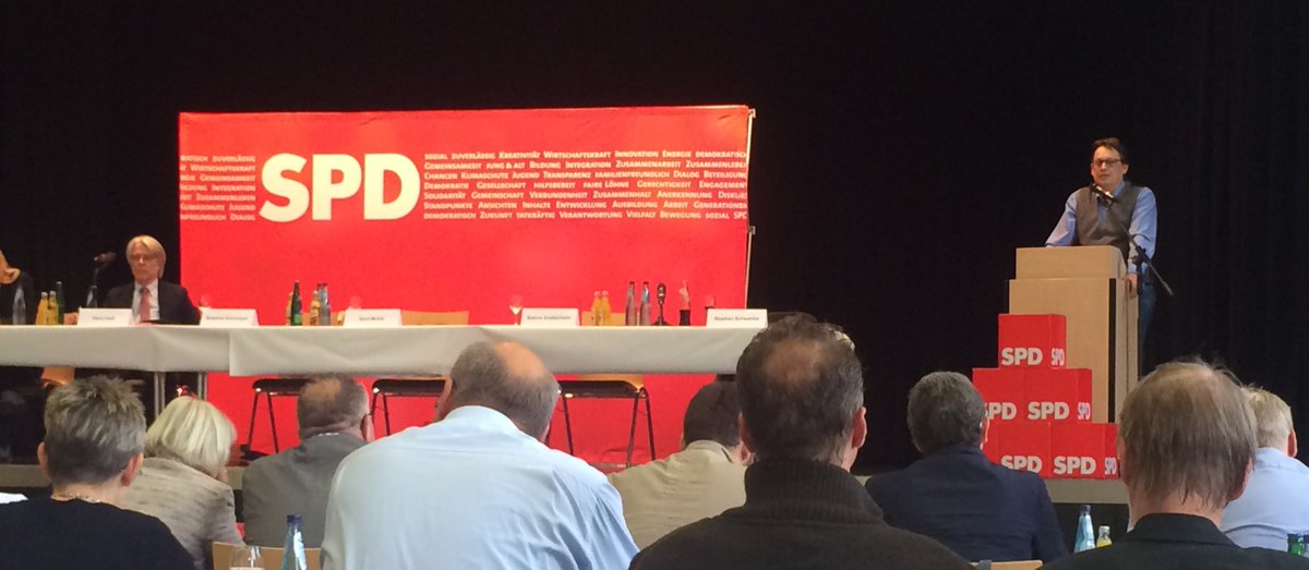 KorkmazGT's tweet photo. #Kreisparteitag startet mit Grußwort von @s_schwartze. @hansfeuss @fortmeier2 @jusosowl #spdowl https://t.co/4cLdVPiif7