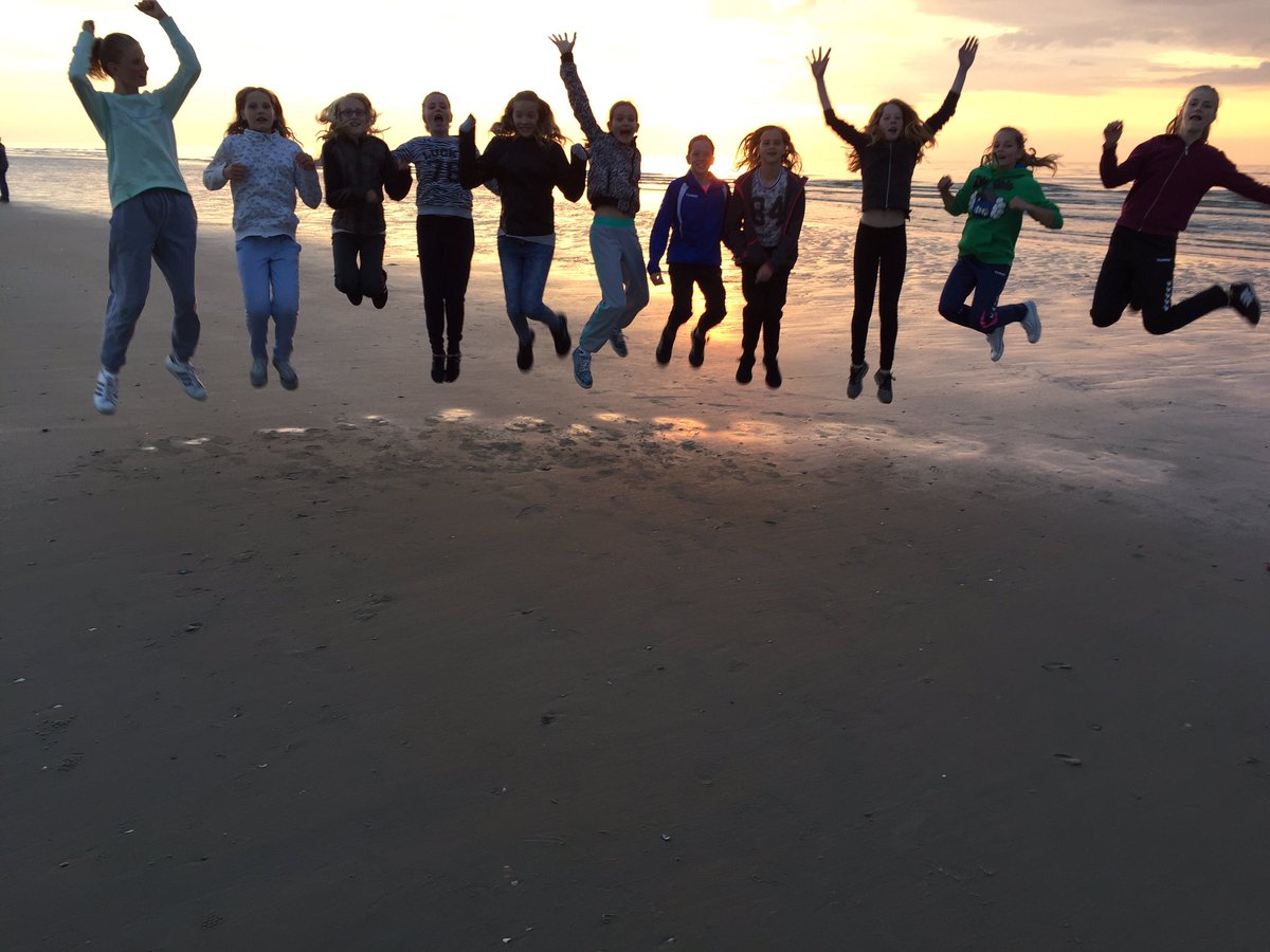 OBSHeidepark's tweet photo. Weer terug van een superleuk groep 8 kamp!!! Nu een weekendje allemaal bijkomen. https://t.co/MqgR8LBH18