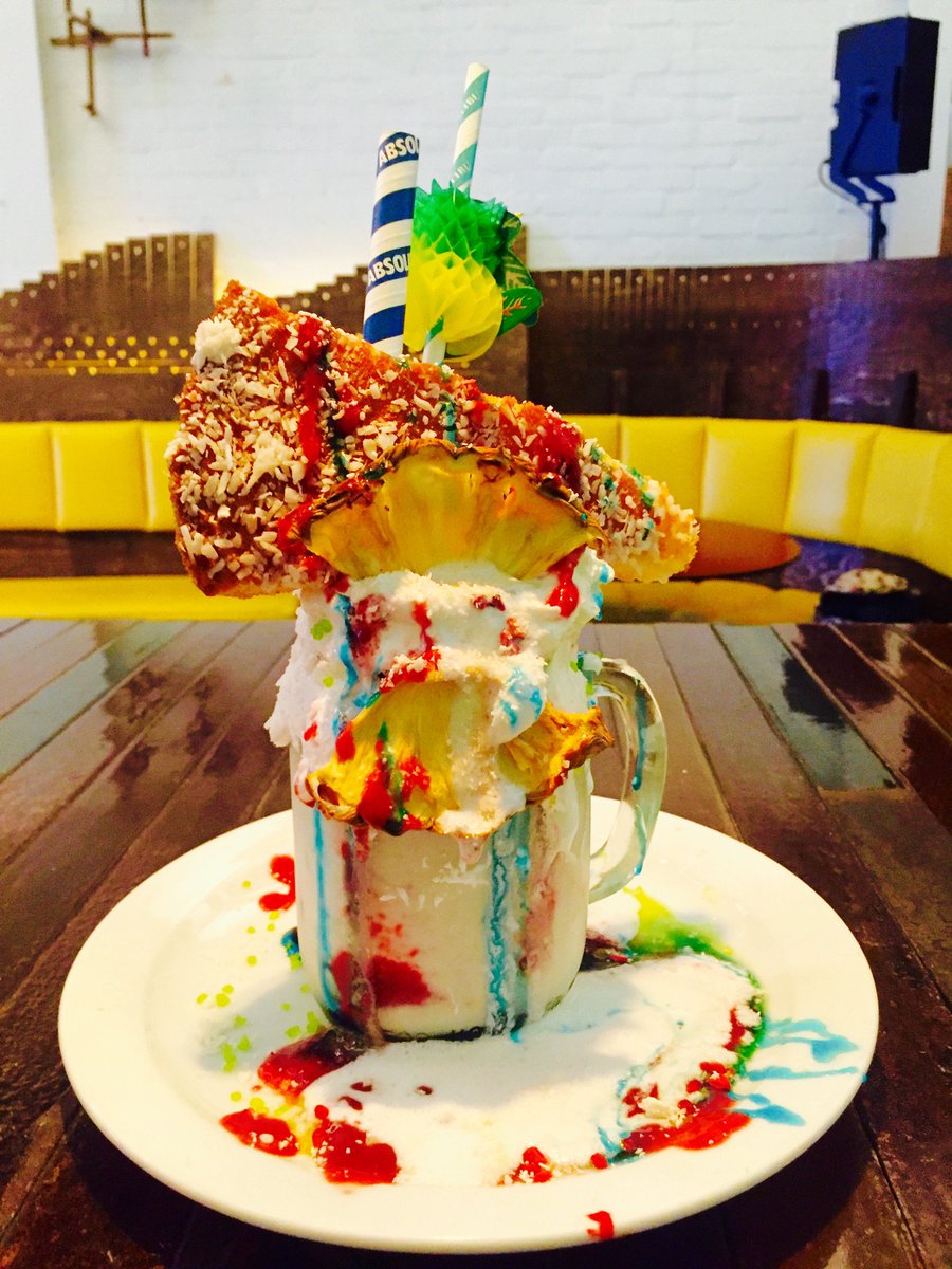 DevilsGun's tweet image. We open @lefreakshaker hard #freakshake bar today at 12 noon @PONDdalaton. Come an.... tmi.me/1fewjc