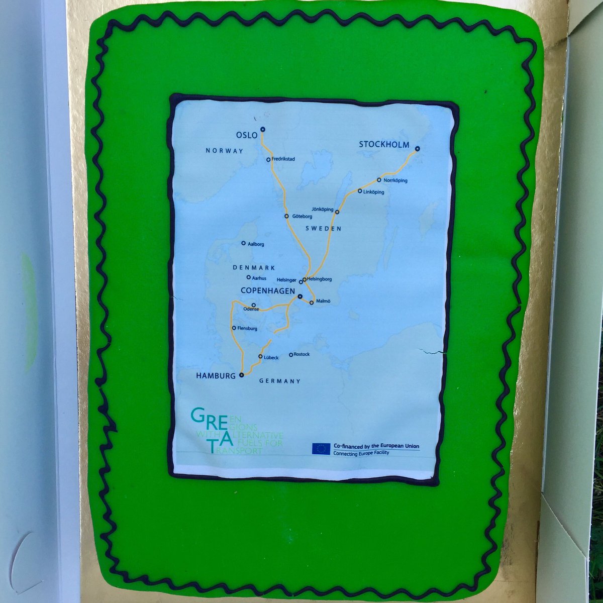 Kom glad 12:30 i @GreaterCph teltet A43 #fmdk  Vi gir #lagkage med en grøn #dkgreen #swgreen transport #korridor på
