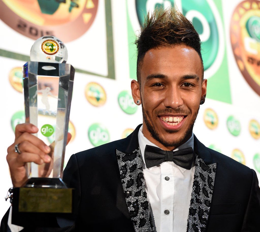 Telefoned1's tweet photo. Happy birthday, Aubame! 🐝 https://t.co/T8xW2OmDCQ