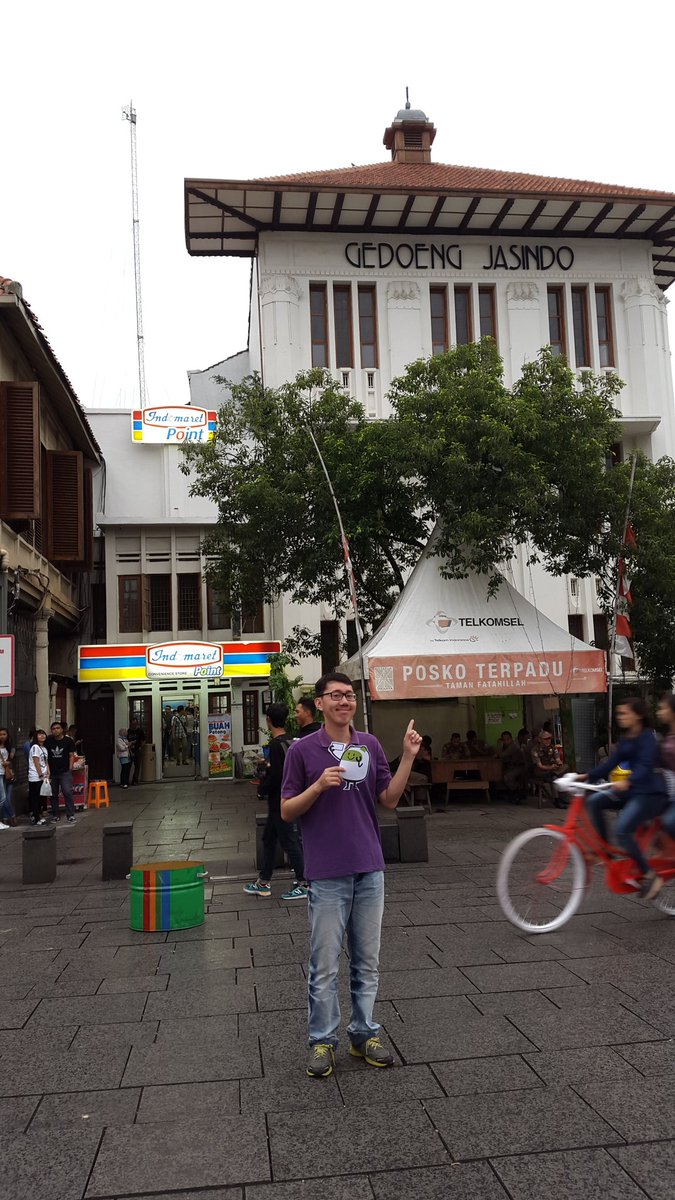 derbaggins's tweet photo. Baidu continue to explore, now visiting Gedoeng Jasindo @sahabatbaidu #mobomarketjalanjalan #baiducampusambassador https://t.co/wDwU6f7G9q