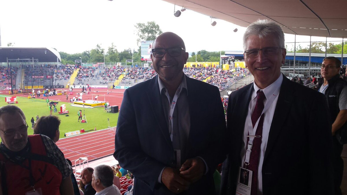 DLV-Cheftrainer Idriss Gonschinska und OB Hilgen sind angetan vom Auftakt der #Leichtathletik DM @dlv_online (mic) https://t.co/E7ABuNLHp4