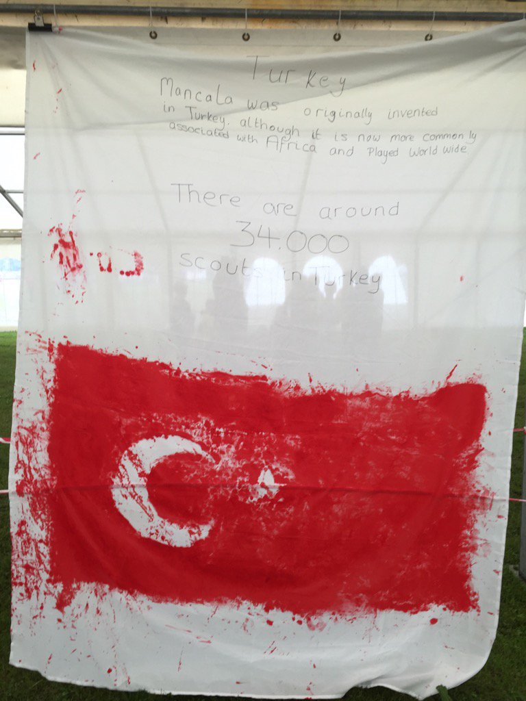 austin_tovey's tweet image. Internal flag finger painting at the 'Around the world' zone @WarksCub100 #cub100 @WestWarkScouts
