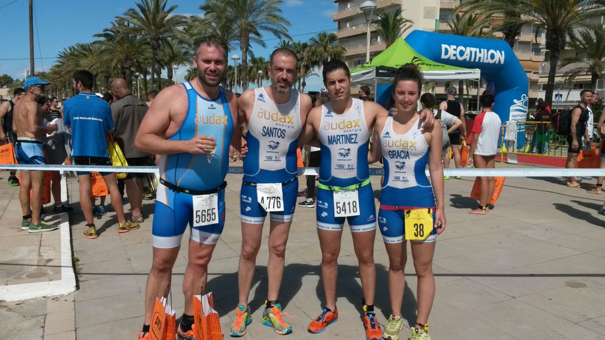 08911Sara's tweet photo. Matí a l'Aquatló de Vilanova i la Geltrú, ara recarregar piles pel Triatló de Montgat de demà @CNBadalona https://t.co/xOSs9XRUMJ