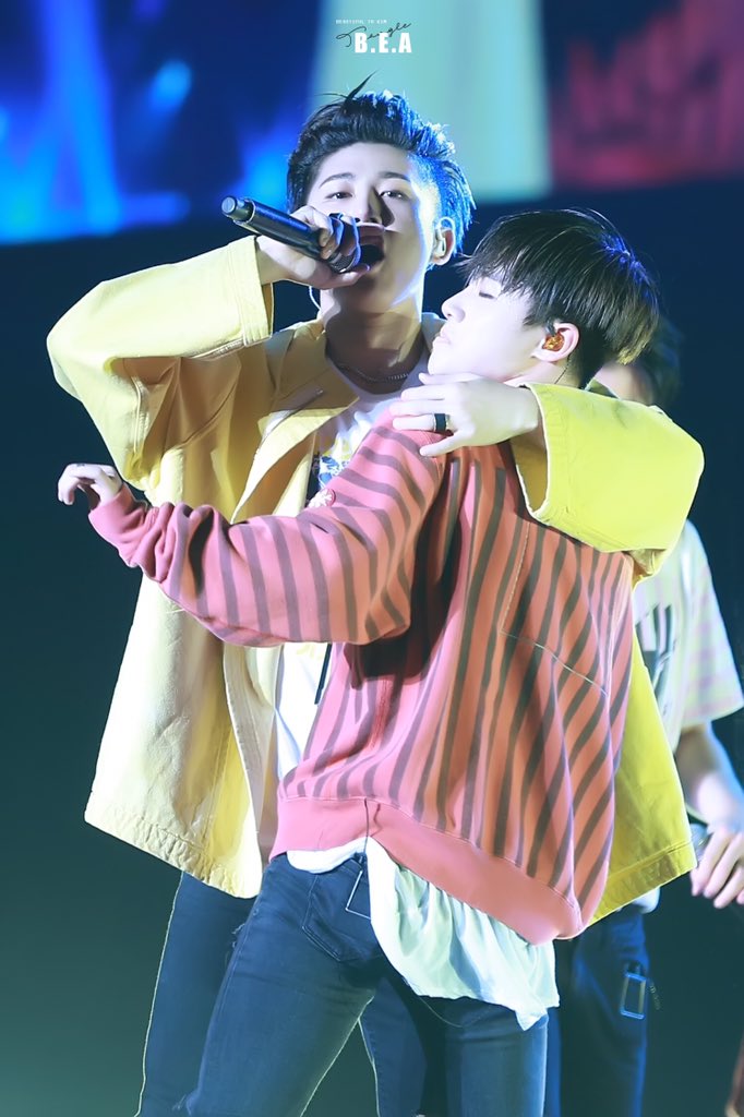 KimBEA_0110's tweet photo. ㅋㅋㅋㅋㅋ...❤️❤️❤️❤️❤️❤️👀

#iKON #아이콘 #비이에이 #WYD #오늘모해 #BI #hanbin #비아이 #한빈 #jinhwan #진환 # https://t.co/XfjvMgY4Pt