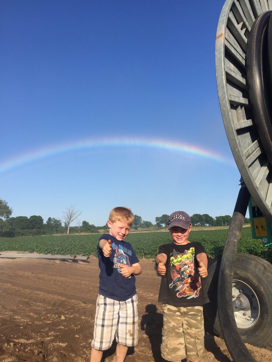 BlizmanProduce's tweet photo. To bad this rainbow is man made!! #farmlife #jrfarmers #startthemyoung #Norfolk #spudlife https://t.co/7FMKBTIdXR