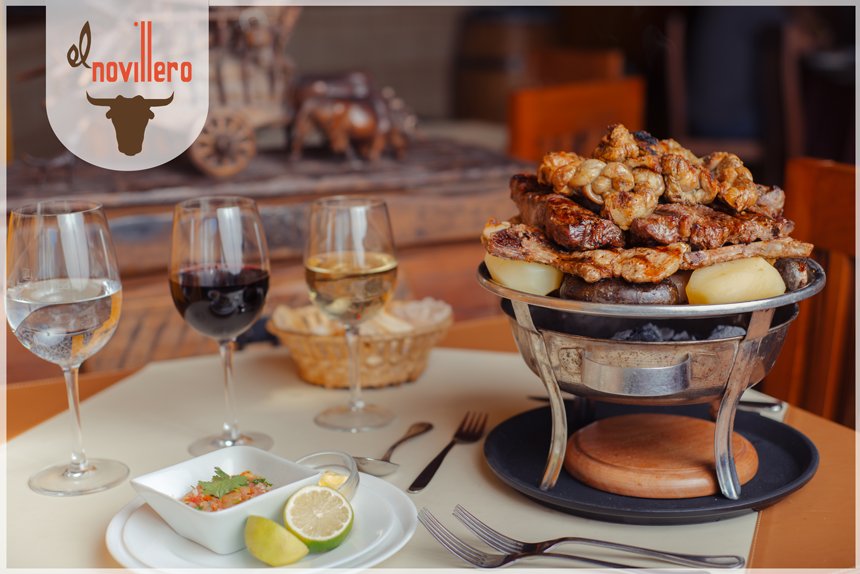 Fullcheckcl's tweet image. Hoy disfruta del partido #ChileVsMexico junto a una rica parrillada con familia o amigos.....Te esperamos!!