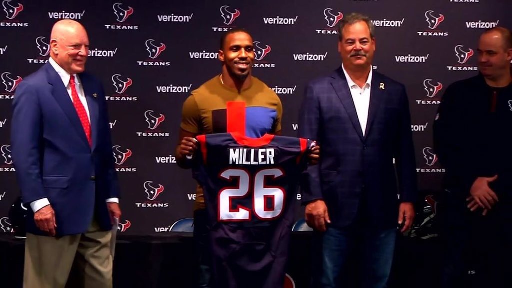 CashNasty's tweet image. Giveaway
TriStar Experience 
RT Follow Me &amp;amp; @TRISTAR1 
Meet Lamar Miller on periscope &amp;amp; get a autograph photo