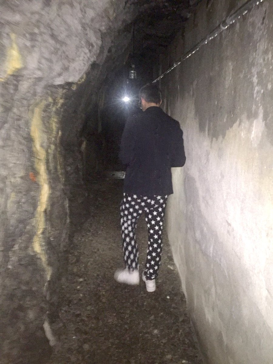 project1049's tweet photo. der kunst bunker suchen bei Gstaad #project1049 https://t.co/hIbXioTJPh