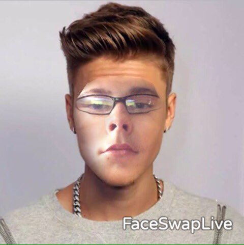 CharlieRobertY1's tweet photo. Beiber and I https://t.co/YLCH5ptyWT