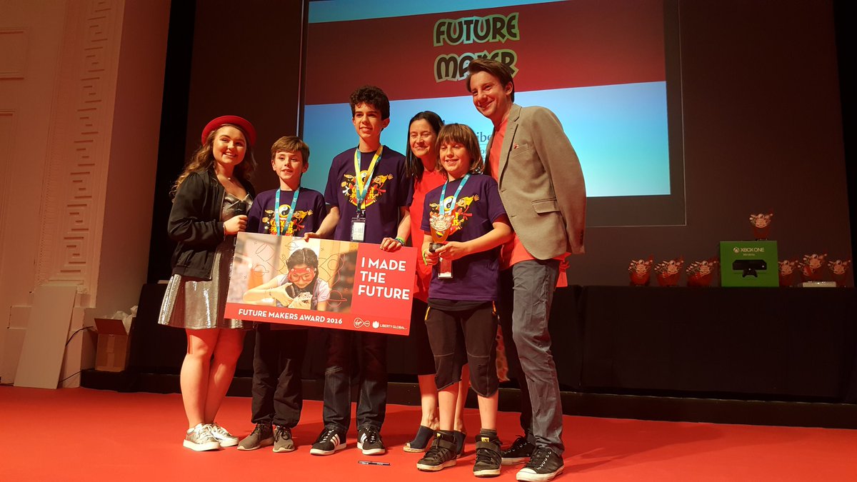 VirginMediaIEPR's tweet photo. Our #FutureMakers on stage! #CoolestProjects2016 https://t.co/lhkiBbCGVE