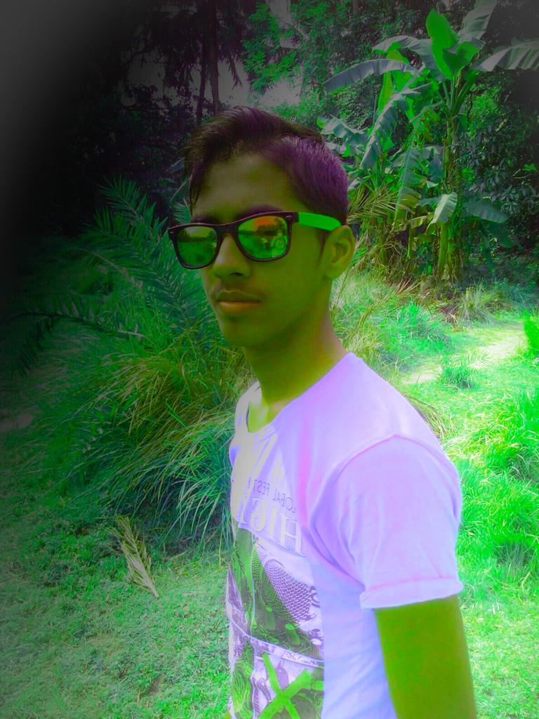 ArmanKh99's tweet photo. I am single because God is busy writing the best love story for me… https://t.co/QH0sftkDh4