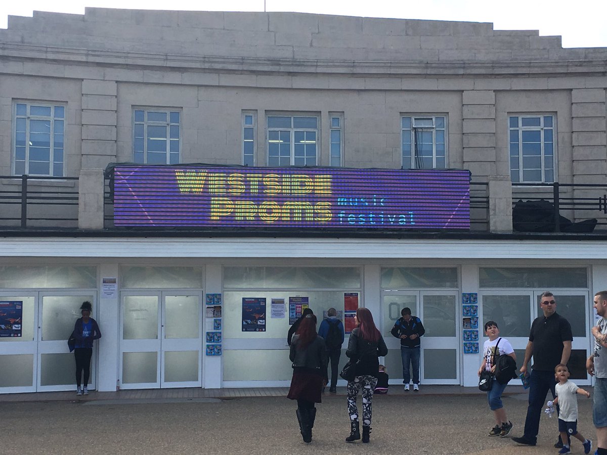 15 minutes til doors open. Tickets available on the door. Racey and <a href="/10ccWorld/">10cc</a> All kicks off at 6.30 Sun is shining!
