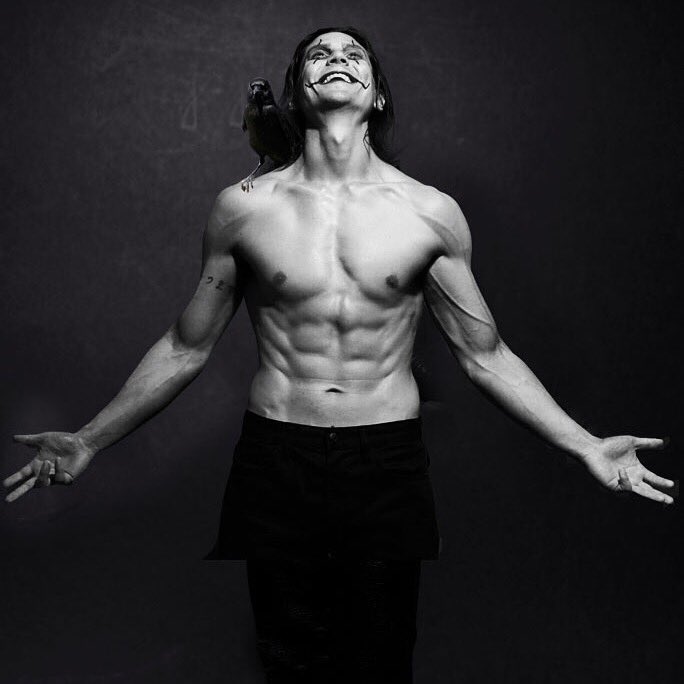 NateMiyaki's tweet image. First shot back from comic book-style photo shoot @TheLightGrid. Started training because of this movie #TheCrow