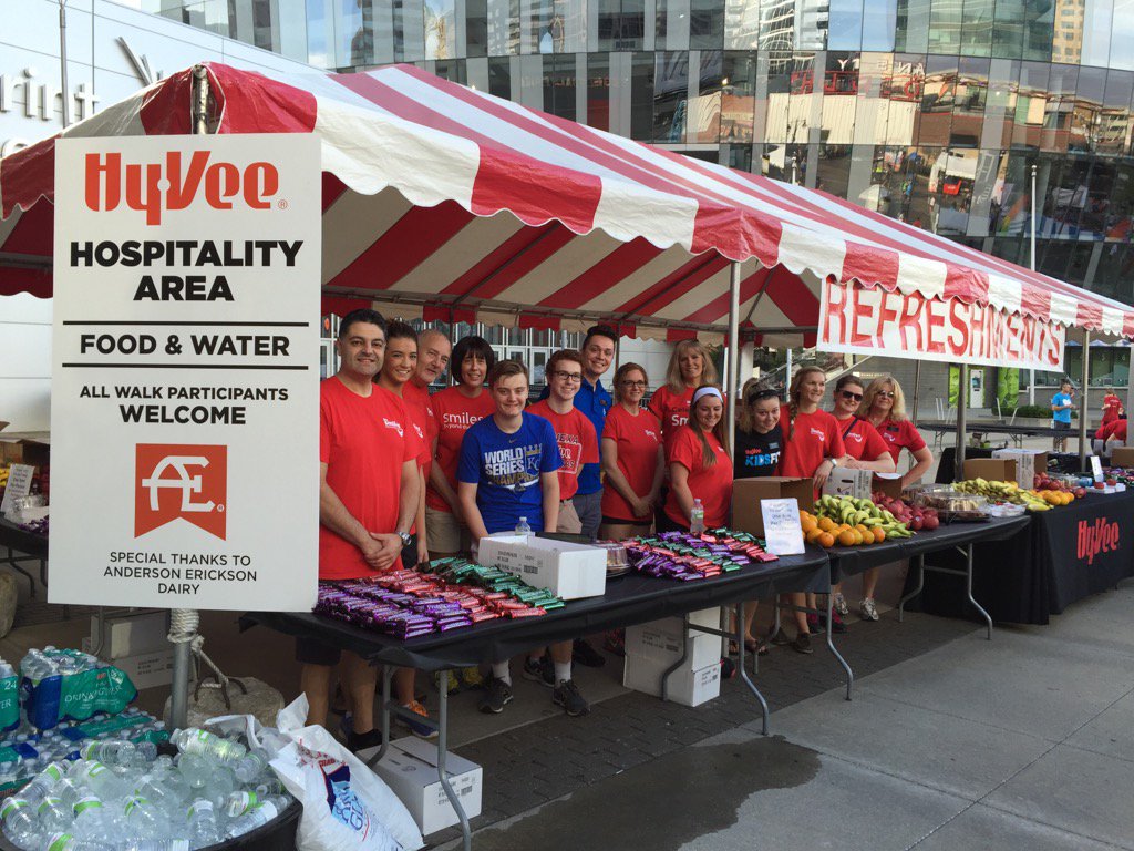 Lindainchitown's tweet photo. #KCHeartwalk @AHAKansasCity https://t.co/mJGV0ZkPHJ