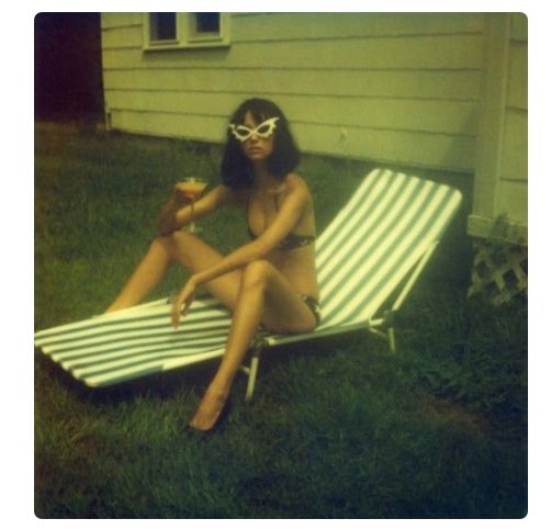 byboe's tweet photo. Those glasses and that cocktail really say it all. https://t.co/Rcb1eZ7stI