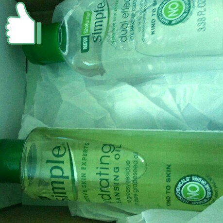 BudgetNynja's tweet photo. Look what just came in my Vox Box!!
Super excited! !! #simpleskincare #contest https://t.co/TT0i3a4QSY