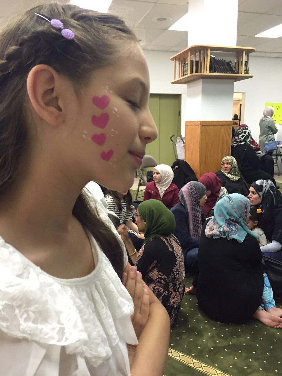 SCN_Network's tweet photo. @UNHCRdc @Refugees #Chicago has several #WorldRefuegeeDay activities #WithRefugees #SyrianRefugees https://t.co/6pFZiagbuh