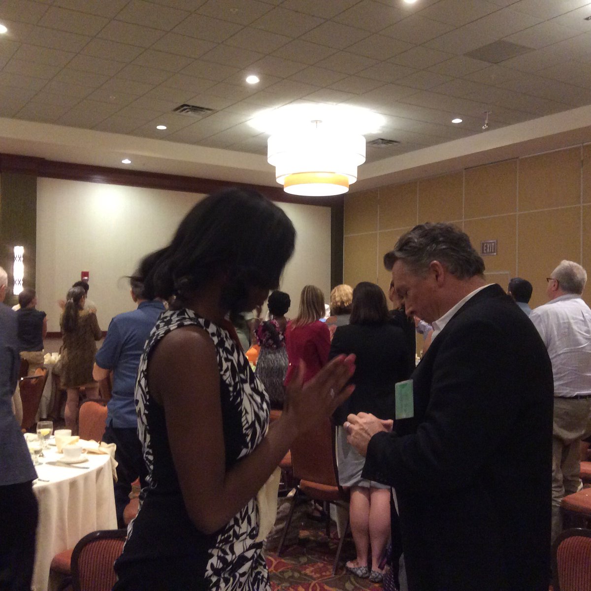 paladineh's tweet photo. Standing ovation for Bill Klepack, @NYSAFP Family Physician of the Year!Amazing family doc &amp; public health advocate https://t.co/kIjKak8IjC