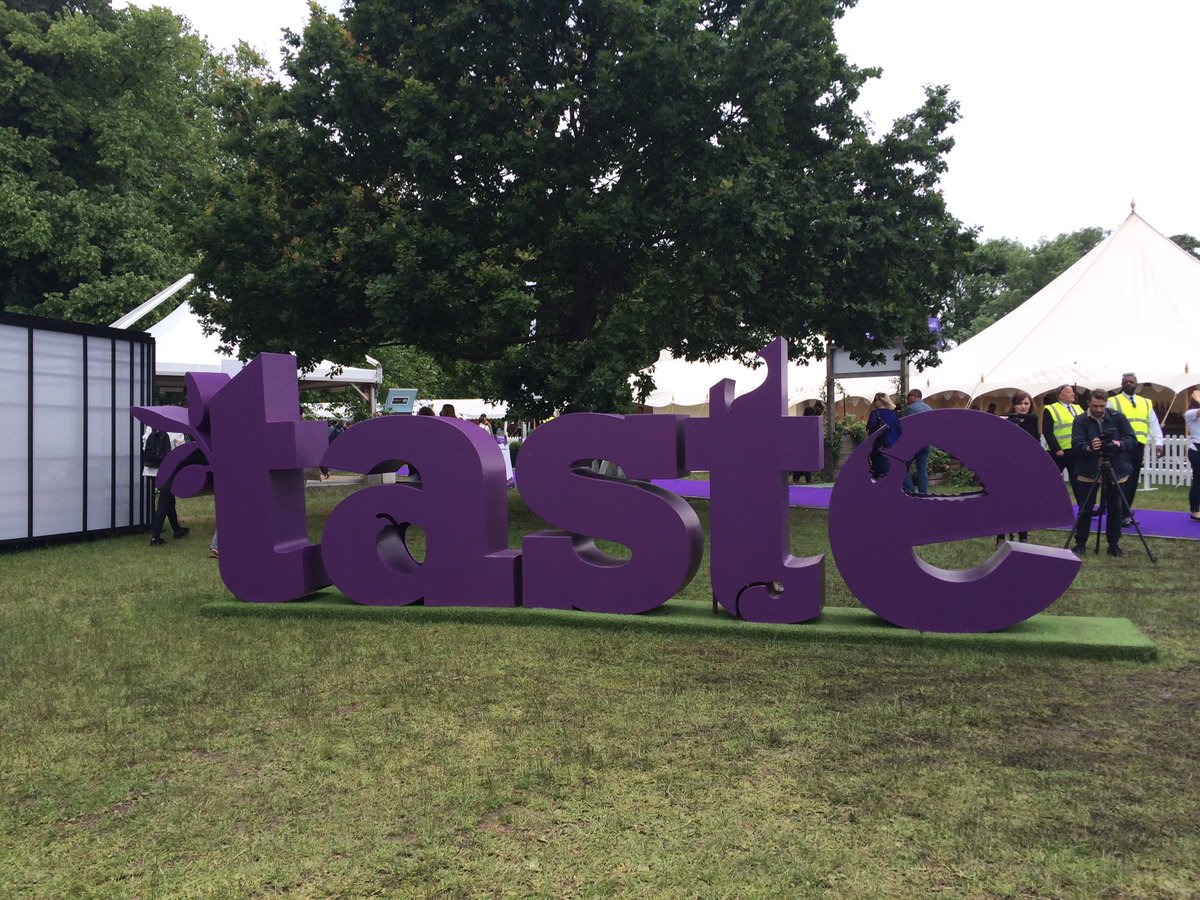 15lizzie24's tweet photo. Fab day at #TasteofLondon https://t.co/esqHVMHN5y
