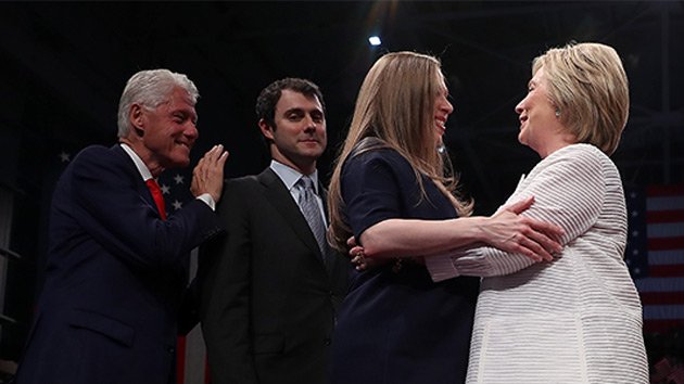 Chelsea Clinton Announces Birth of Son -  abc1230news.1230thefan.com/2016/06/18/che…