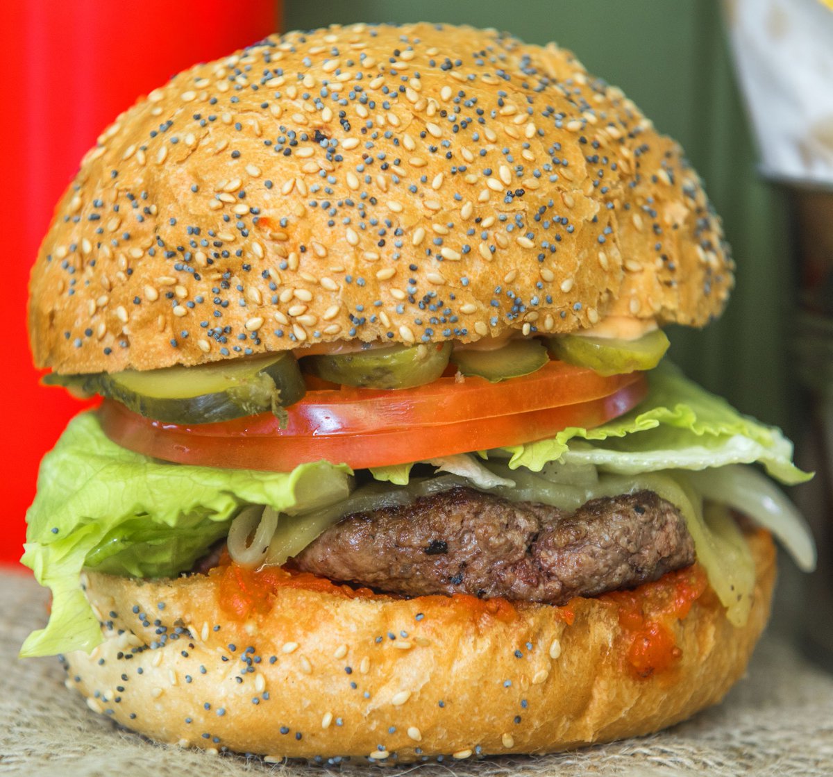 Deliveroo_IE's tweet photo. Burger 1, 2 or 3 from @bobosburgers? Tweet us your answers! Then get one ordered! We will drop it off. #OverToRoo https://t.co/63lFgnMxQH