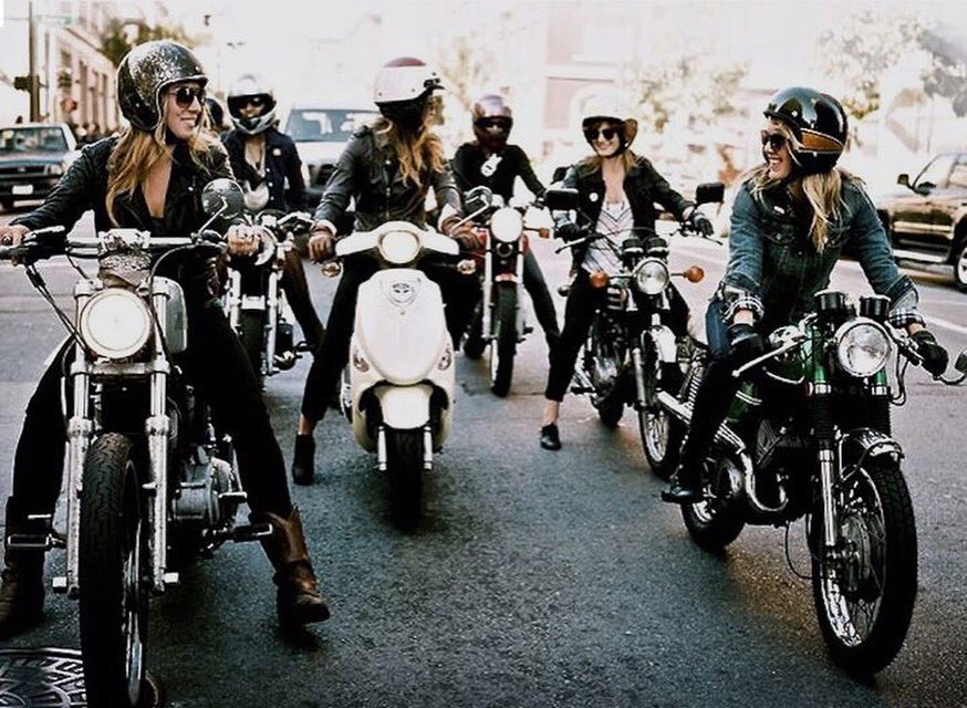 Curiios's tweet photo. Saturdays are for hanging out with your #girlgang doing whatever the hell you want to do 🤘🏼 #curiiosbabe #rebel https://t.co/EO2ylPiRgM