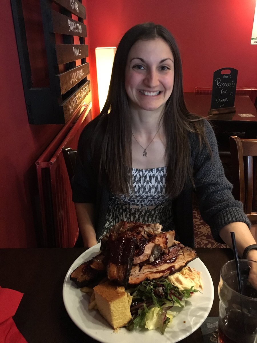 AnnaTheApple88's tweet photo. St Louis ribs. Insanely good at Sadlers @aleandbbq 🐷🐷 https://t.co/PyDe94ybpd