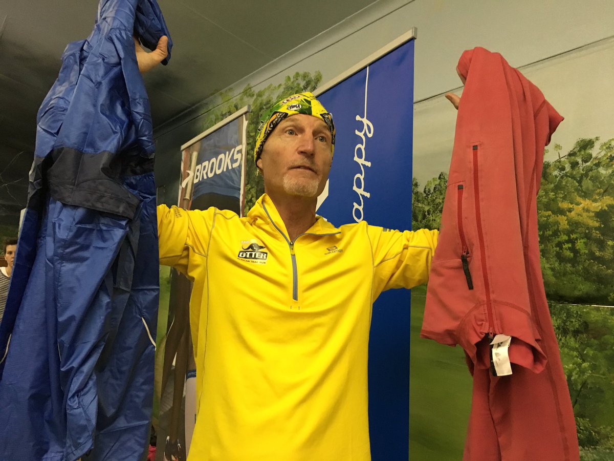 TRAILza's tweet photo. Chris Crewdson shows #windjackets. @BrooksRunningSA on left. #trailrunning #gear https://t.co/lckLSSvE86
