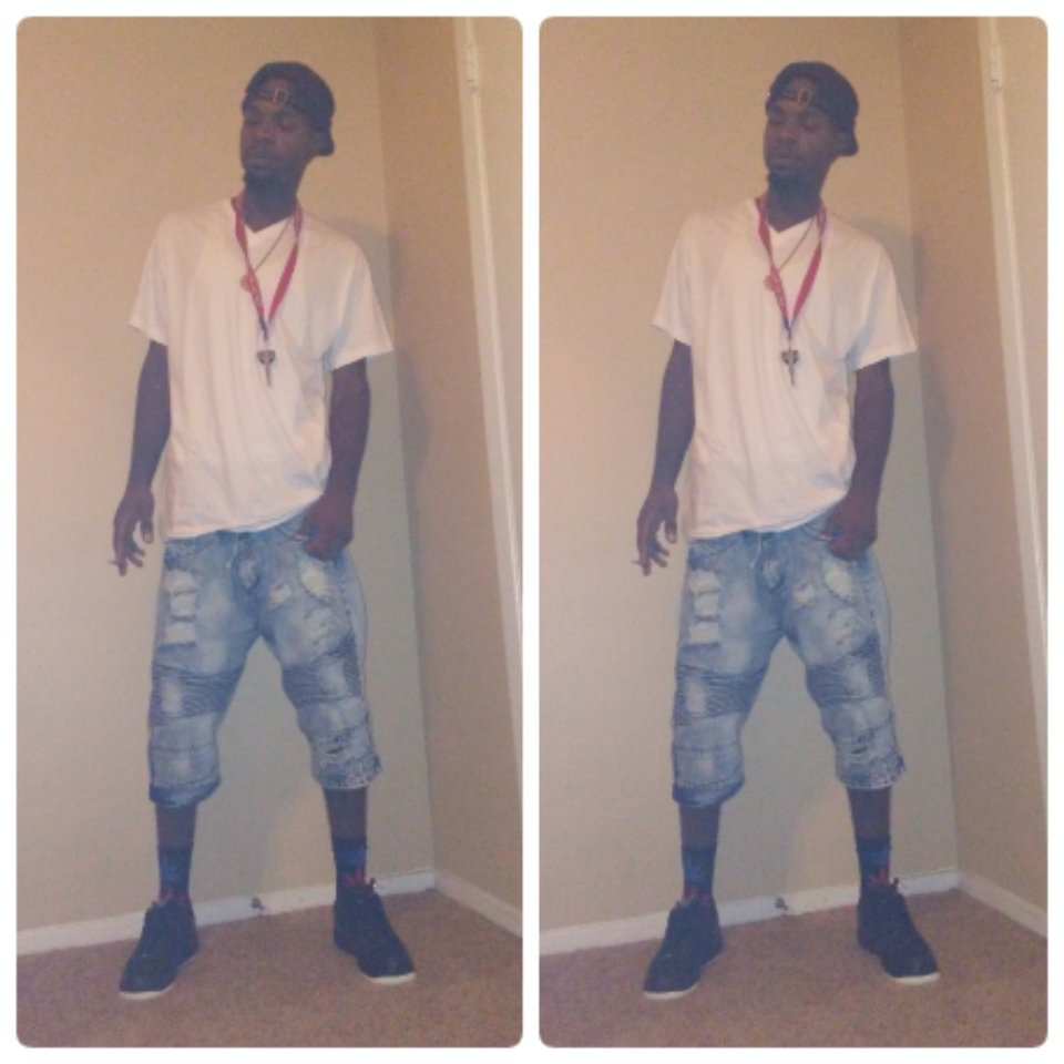 LilZack214's tweet photo. Single life borin. https://t.co/xFq2WkcO7m