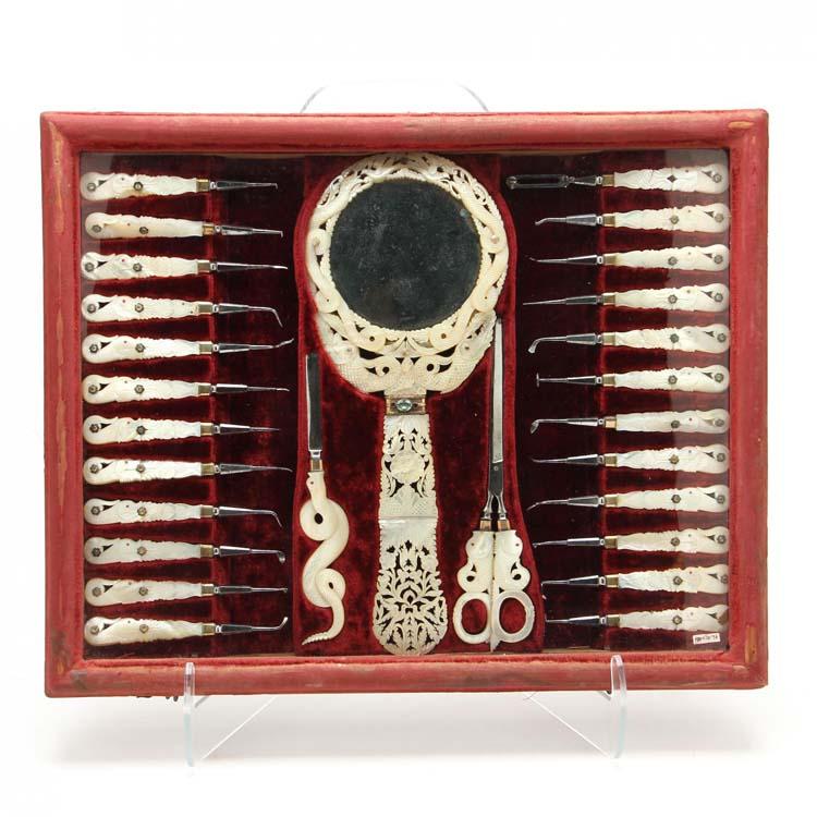 Bidsquare's tweet image. #Rare Mother-of-Pearl Dolphin-Form Dental #InstrumentSet in Presentation Case @llauctions buff.ly/1YxZfNo
