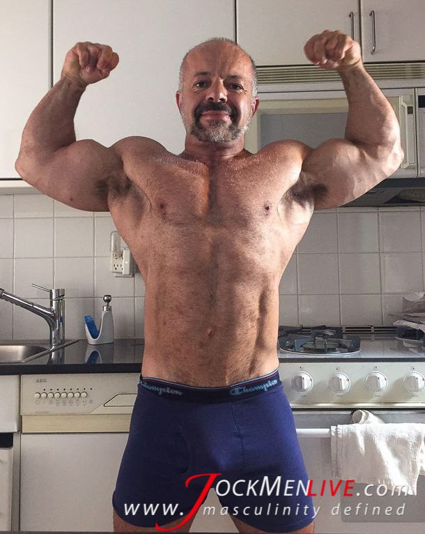 @Cam4_GayUK @MyFavmen @BearbackTopXXX @nico_jock #Muscle #Daddy We Love You!This weekend at https://t