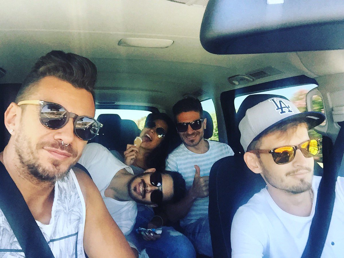 Sergi0Contreras's tweet photo. Llegó el momento! Comenzamos gira 2016!
Este año empezamos en GRANADA! Os esperamos esta noche en @salaforumplaza! https://t.co/2Z5rSWdxNp