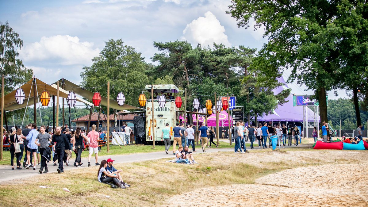 In een aantal lockers op het festivalterrein hebben we petten van <a href="/mtvnl/">mtvnl</a> verstopt! Ligt er ook een in die van jou?