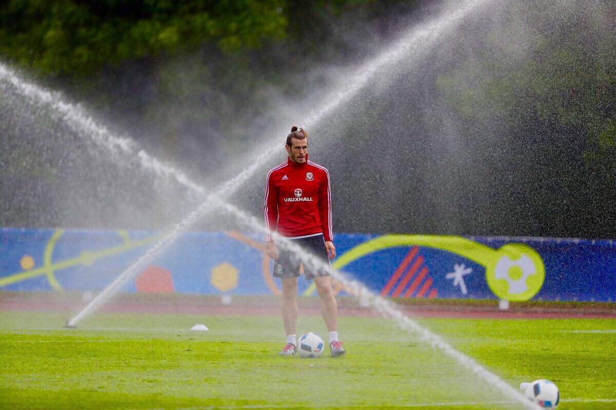 GarethBale11's tweet photo. Back at it!!💧⚽ https://t.co/foqEaJ3Qq8