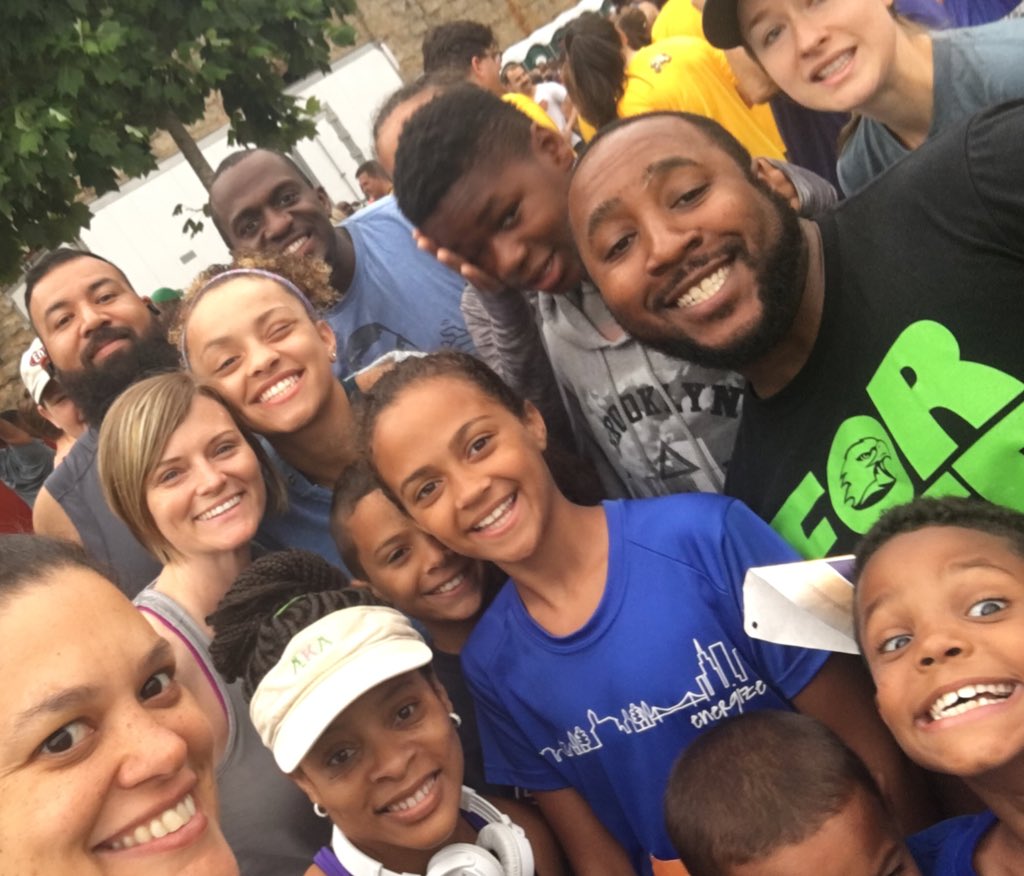 CarstarphenMJ's tweet photo. @HopeHillElem &amp; @hopehillfound raising +$40K 4 schl! (Last👟 b4 @_Stigg11 leaves 4 @umichLSA!) Tks sponsors! #O4W5K https://t.co/EUT8RAY5Og