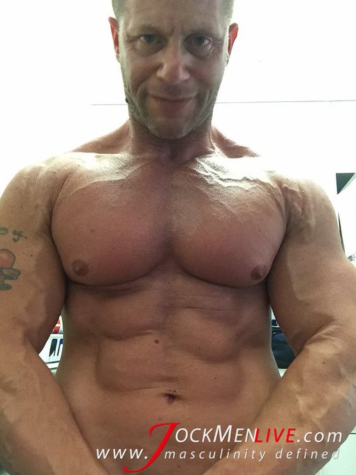 It's Father's Day Weekend!  Worship your #Gay #Muscle #Daddy this weekend at https://t.co/zDbZsDyOz5