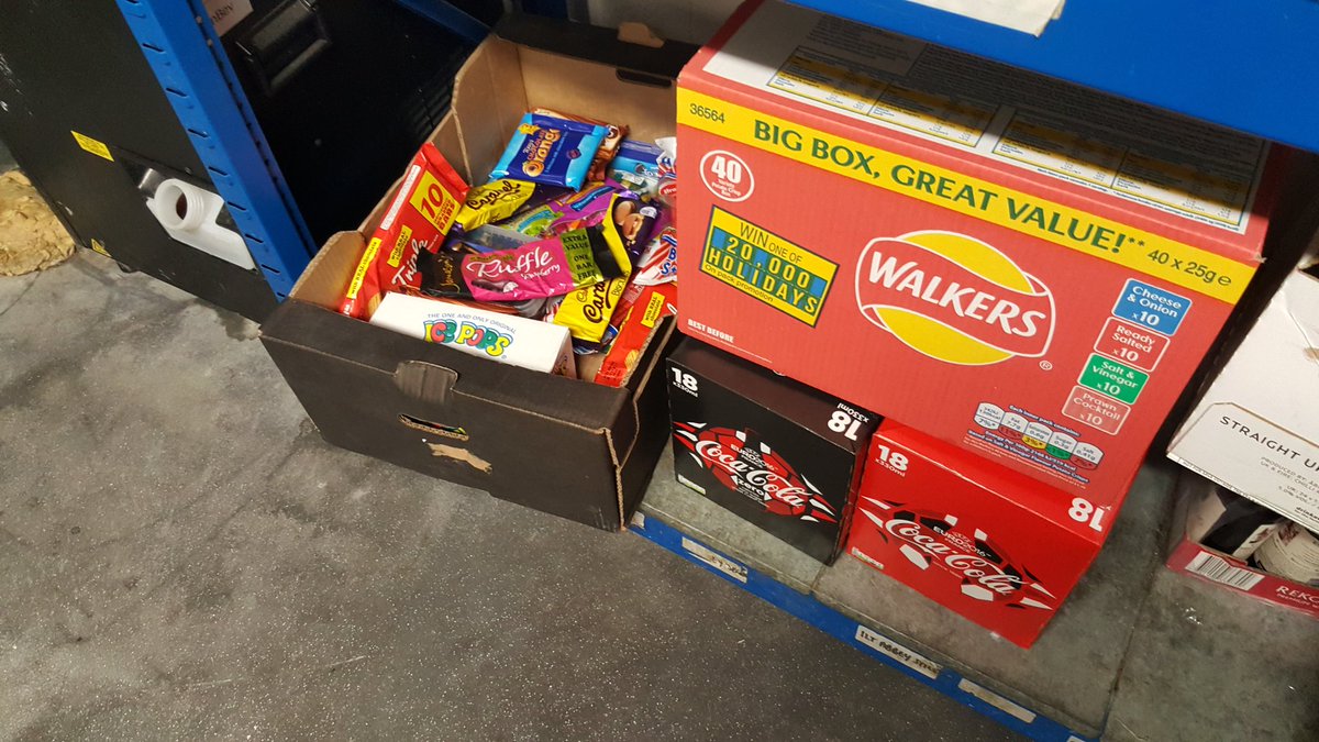 Team supplies ready for them to smash Fathers Day tomorrow <a href="/MarkCash15/">Mark Cash</a> <a href="/SpencerGraydon/">Spencer Graydon</a>