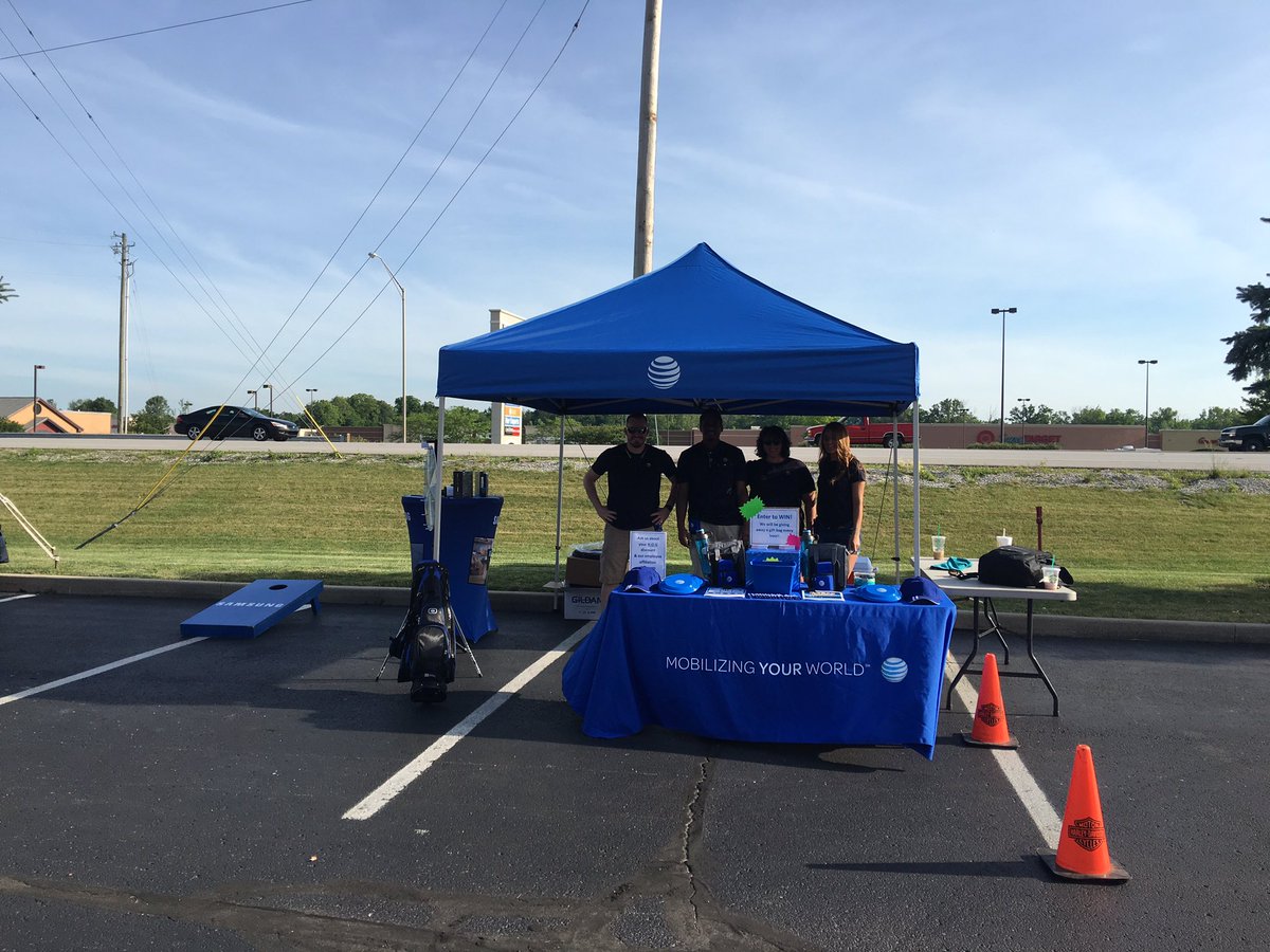 TheRealSopo's tweet photo. Harley Davidson Customer Appreciation! #att @jgarland0707 @teamindy_cor @Number1Highway https://t.co/WbtASrz2ED