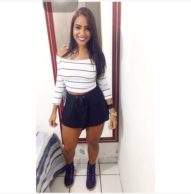 rayraymorais's tweet photo. #fechAperido #harmoniadosamba #funkdahouse https://t.co/FSTR4ZqJcn